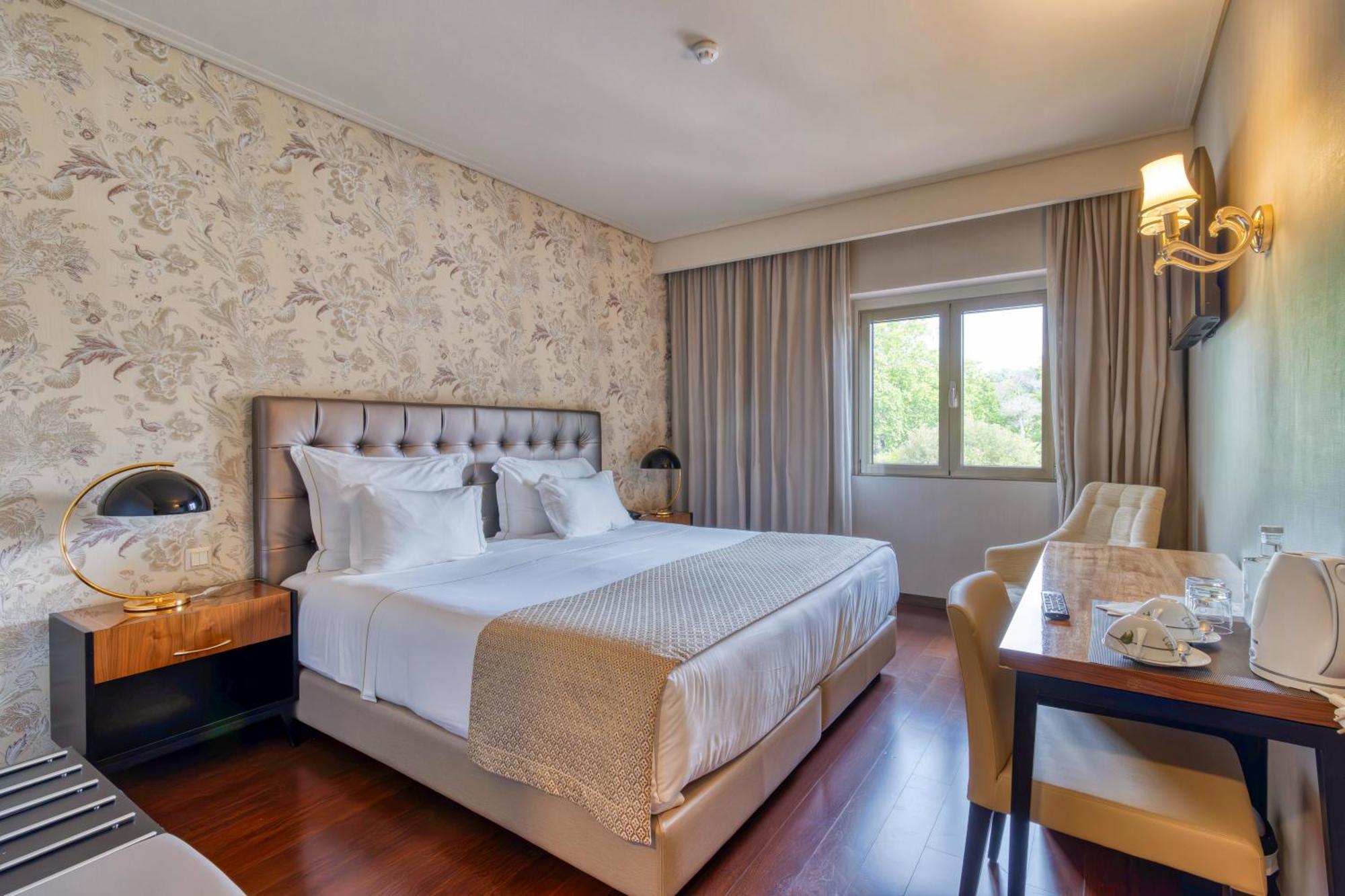 Hotel Lis Batalha Bagian luar foto