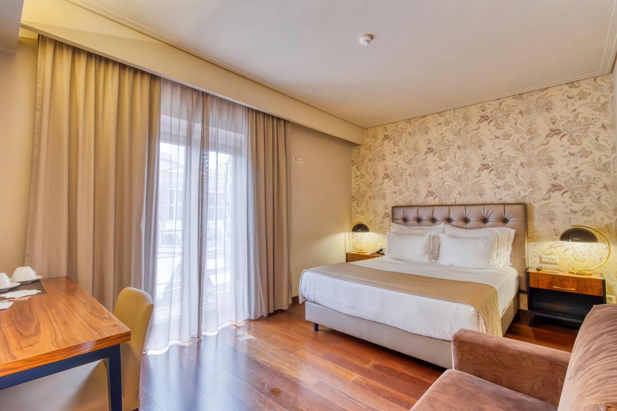 Hotel Lis Batalha Bagian luar foto